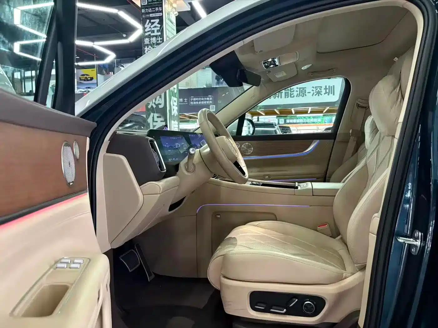 Wenjie M9 2025 Ultra Extended Range Edition 52kWh 6-Seat Version (192-line LiDAR) — миниатюра 6