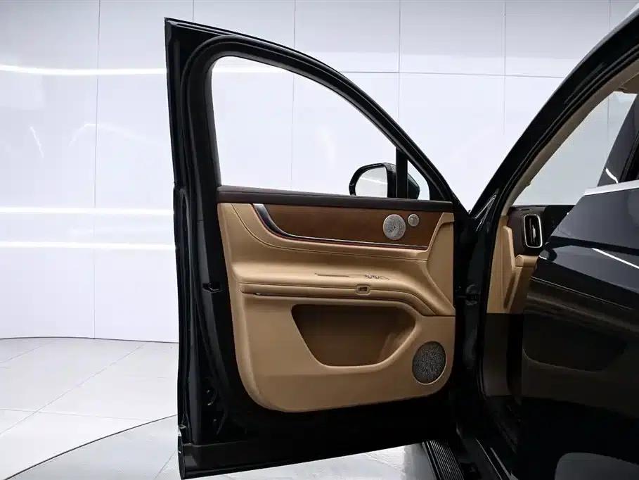 Wenjie M9 2024 Range Extended Ultra Edition 52kWh 5-Seater — миниатюра 11