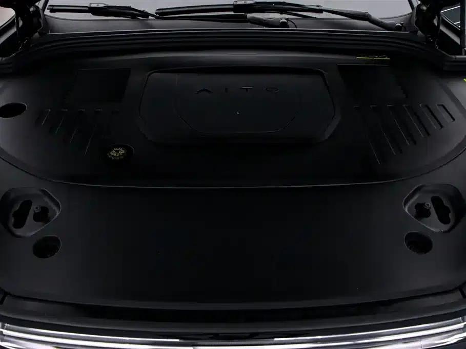 Wenjie M9 2024 Range Extended Ultra Edition 52kWh 5-Seater — миниатюра 17