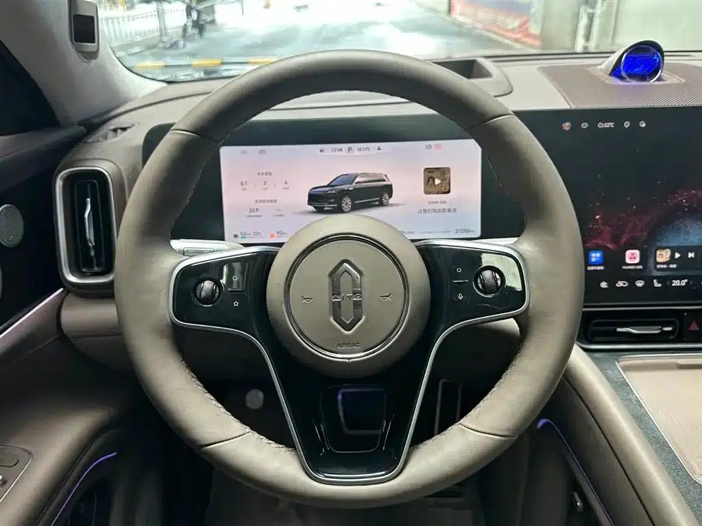 Wenjie M9 2025 Ultra Extended Range Edition (52kWh, 5-seater, 192-line LiDAR) — миниатюра 12