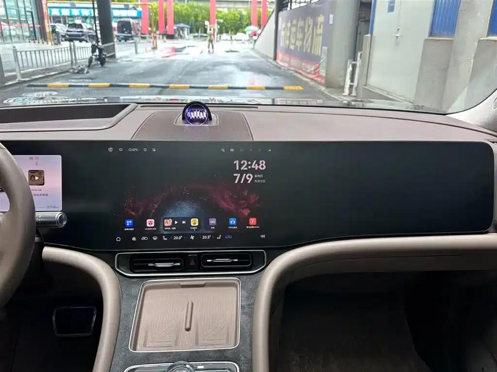 Wenjie M9 2025 Ultra Extended Range Edition (52kWh, 5-seater, 192-line LiDAR) — миниатюра 14
