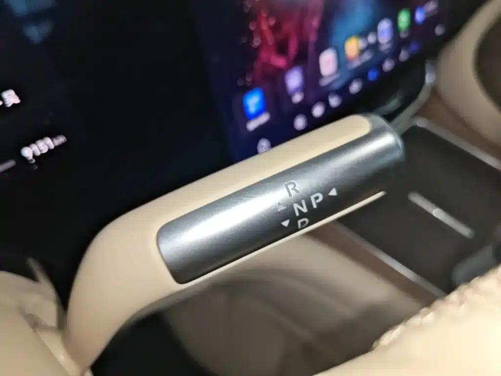 Wenjie M9 2025 Ultra Extended Range Edition 52kWh 6-Seat Version (192-line LiDAR) — миниатюра 14