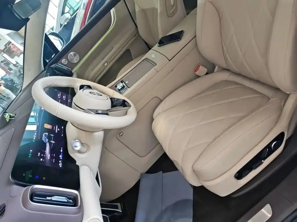 Wenjie M9 2025 Ultra Extended Range Edition 52kWh 6-Seat Version (192-line LiDAR) — миниатюра 15