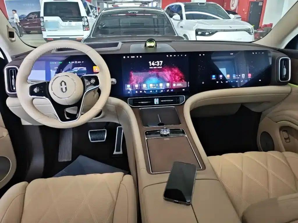 Wenjie M9 2025 Ultra Extended Range Edition 52kWh 6-Seat Version (192-line LiDAR) — миниатюра 10