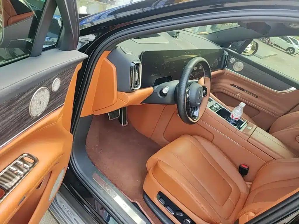 Wenjie M9 2025 Ultra Extended Range Edition (52kWh, 5-seater, 192-line LiDAR) — миниатюра 16