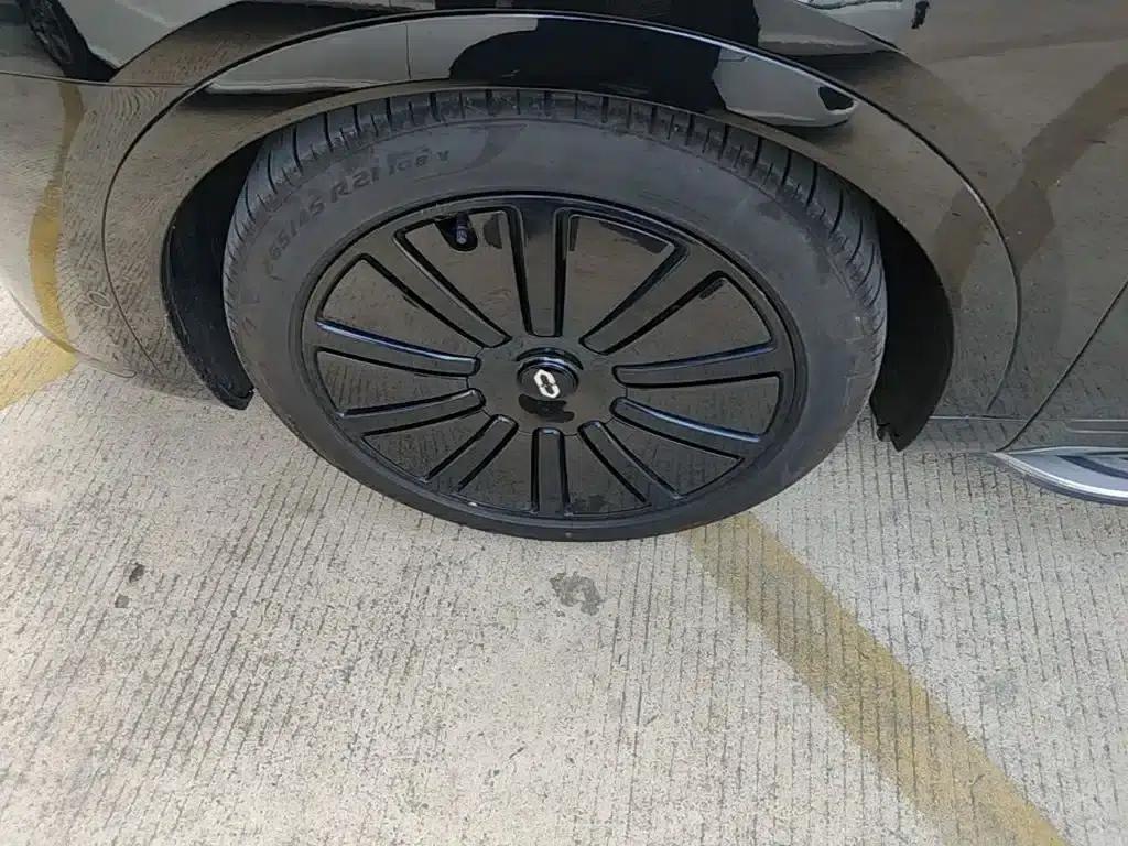 Wenjie M9 2025 Ultra Extended Range Edition (52kWh, 5-seater, 192-line LiDAR) — миниатюра 23