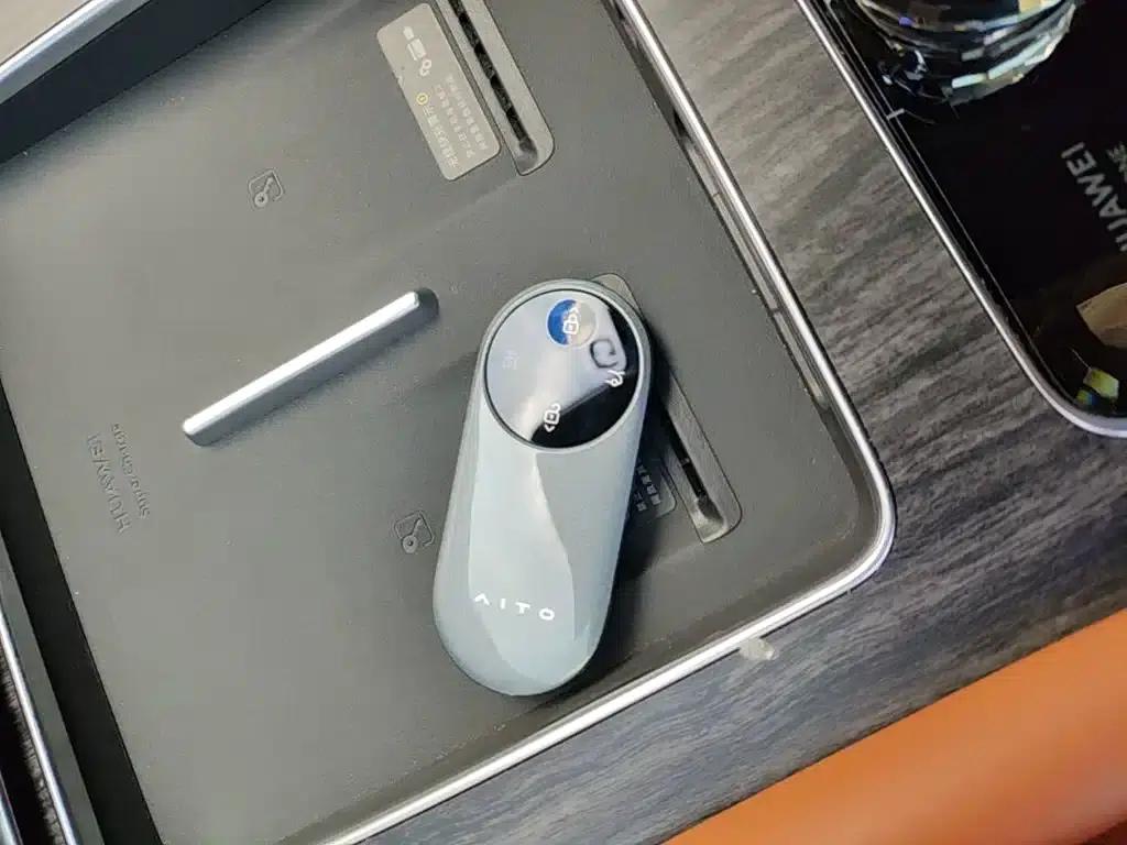 Wenjie M9 2025 Ultra Extended Range Edition (52kWh, 5-seater, 192-line LiDAR) — миниатюра 9
