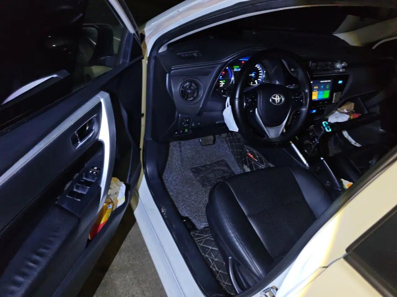 Toyota Levin Hybrid E+ 2019 1.8L GS E-CVT Elite Model with Sunroof — миниатюра 16