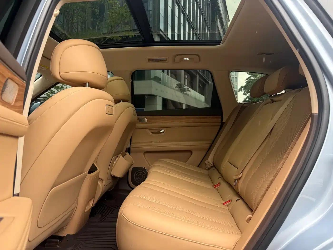Wenjie M7 2024 1.5T AWD Plus Edition 5-seater — миниатюра 9