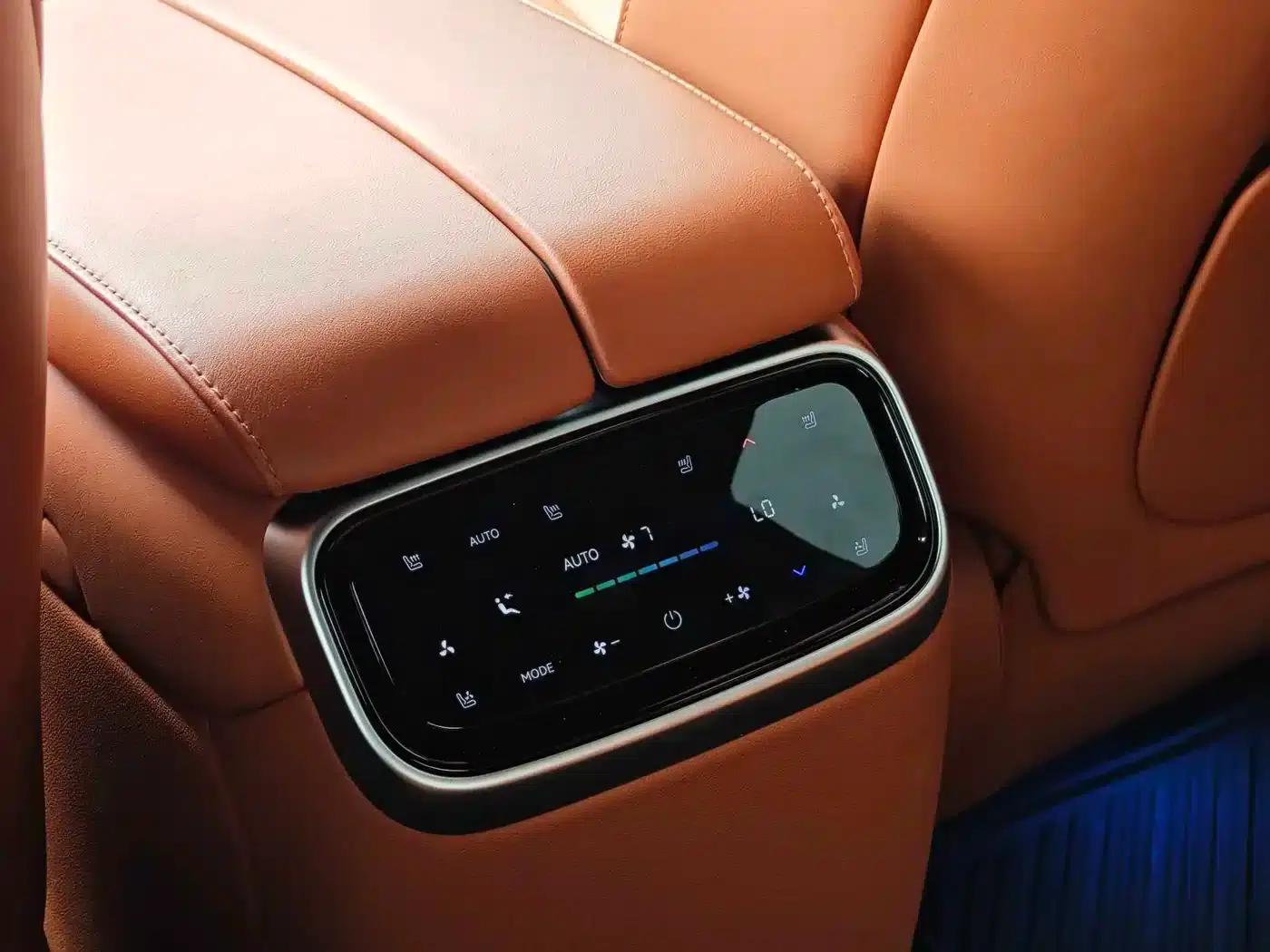 Wenjie M7 2024 1.5T Intelligent Driving 4WD Ultra Edition 6-seater — миниатюра 17