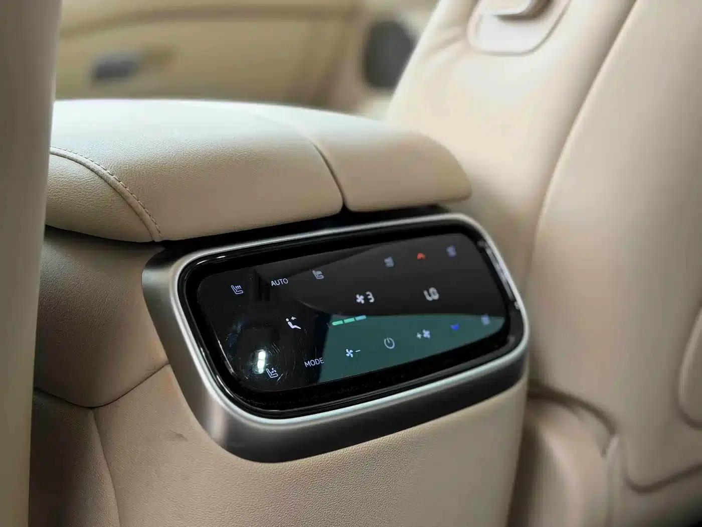 Wenjie M7 2024 1.5T Intelligent Driving 4WD Max Edition 5-seater — миниатюра 9