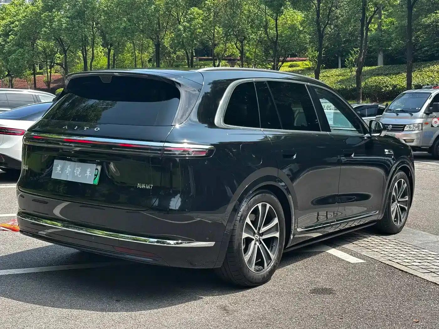 Wenjie M7 2026 Extended Range Ultra 4WD 5-Seater (192-line LiDAR) — миниатюра 5