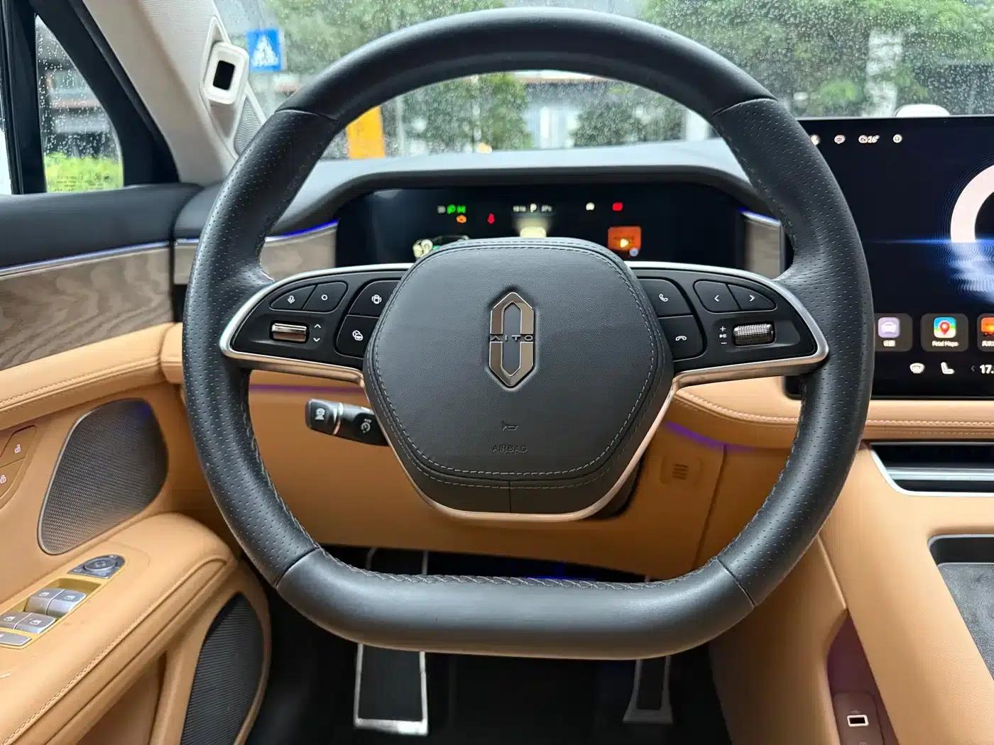Wenjie M5 2023 Extended Range 4WD Intelligent Driving Edition — миниатюра 13