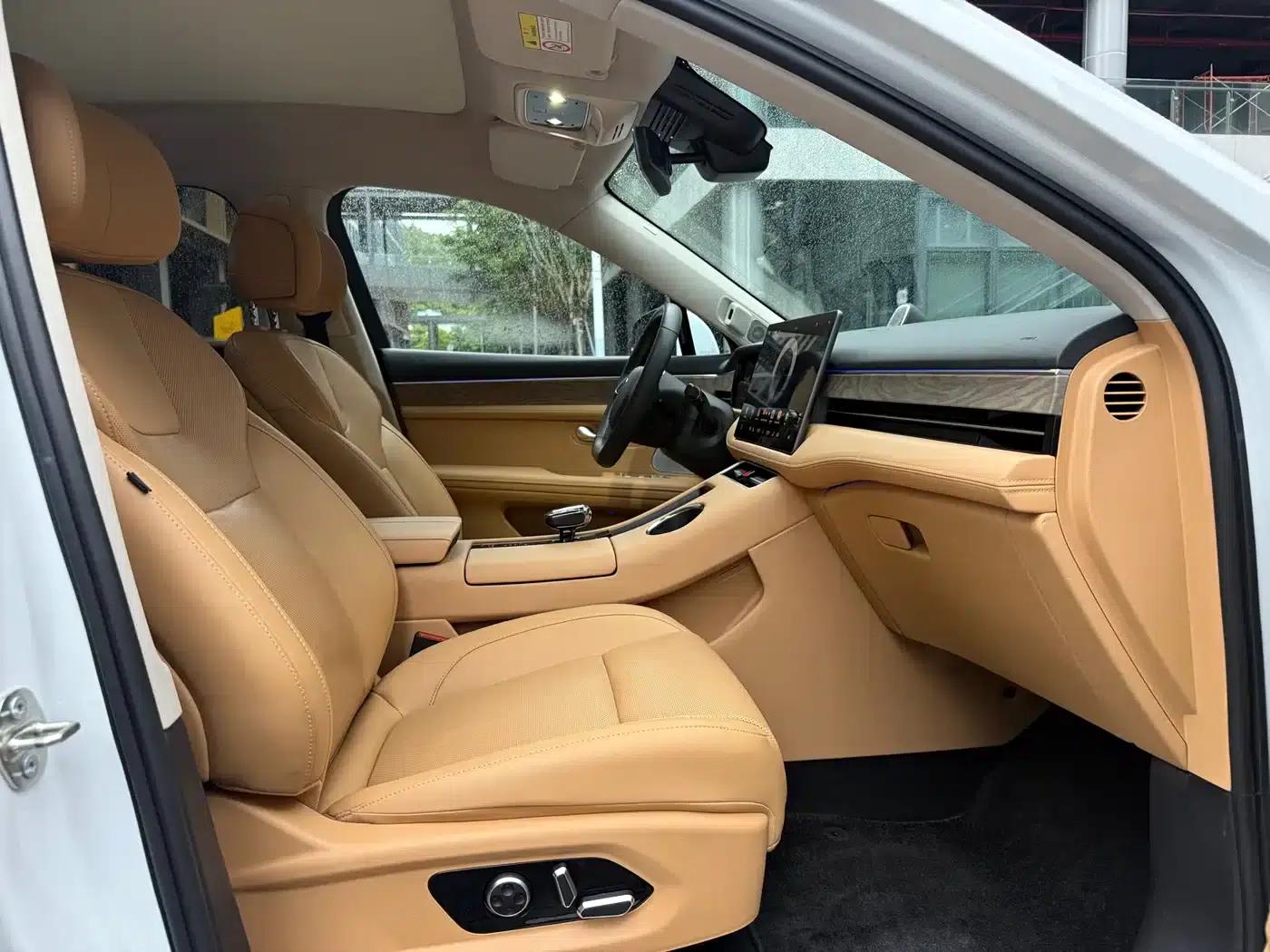 Wenjie M5 2023 Extended Range 4WD Intelligent Driving Edition — миниатюра 15