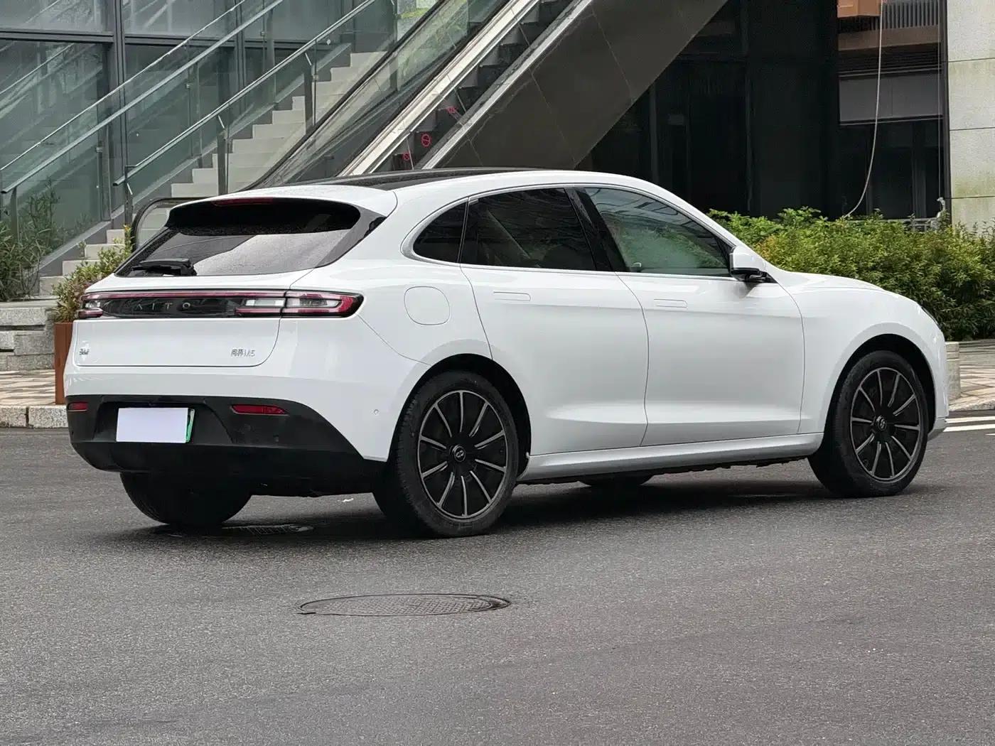 Wenjie M5 2023 Extended Range 4WD Intelligent Driving Edition — миниатюра 5