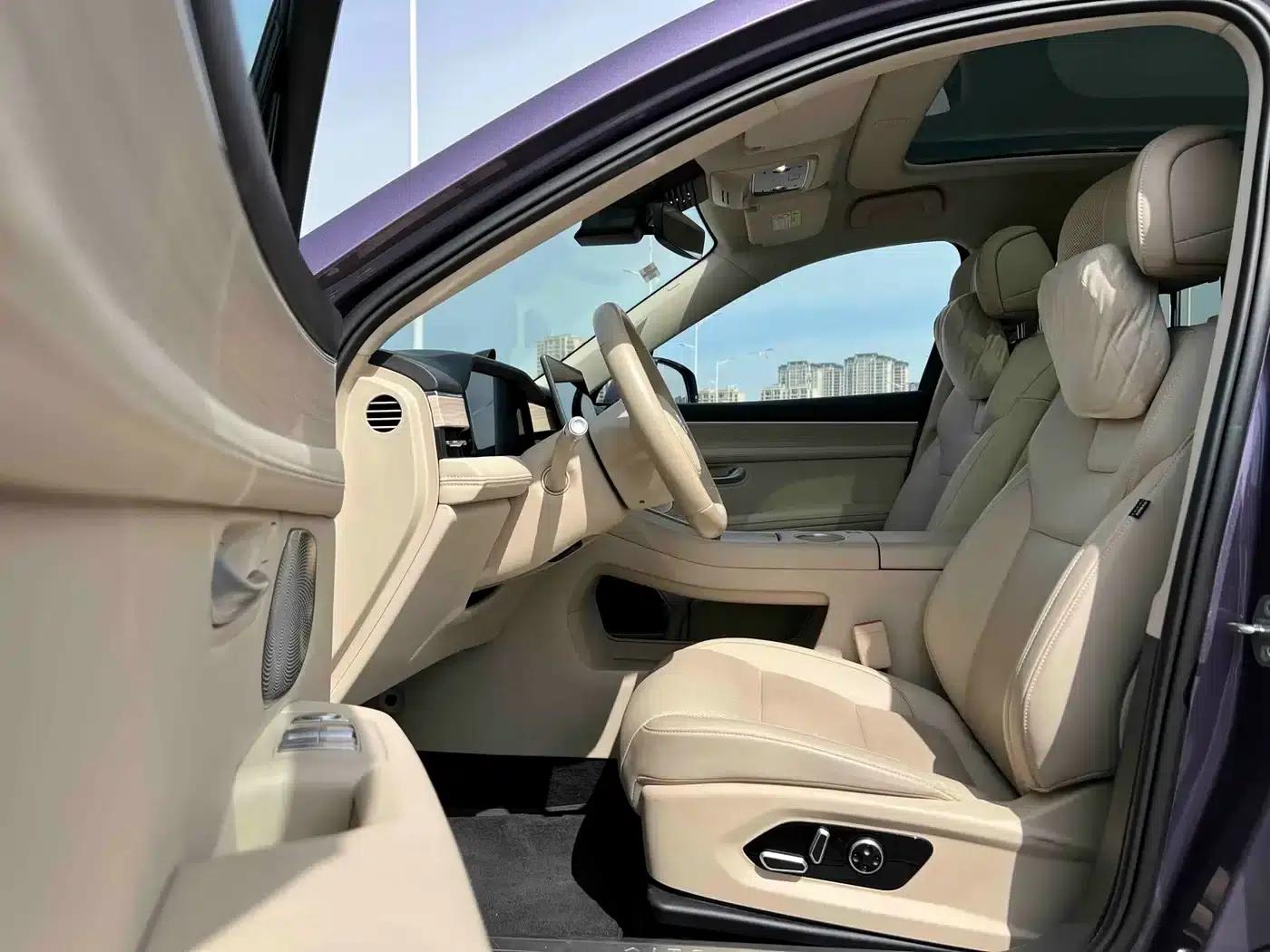 Wenjie M5 2025 Extended Range Ultra 4WD — миниатюра 4