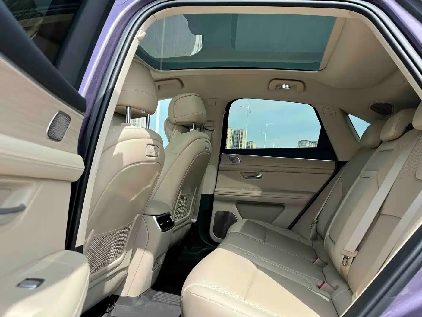 Wenjie M5 2025 Extended Range Ultra 4WD — миниатюра 6