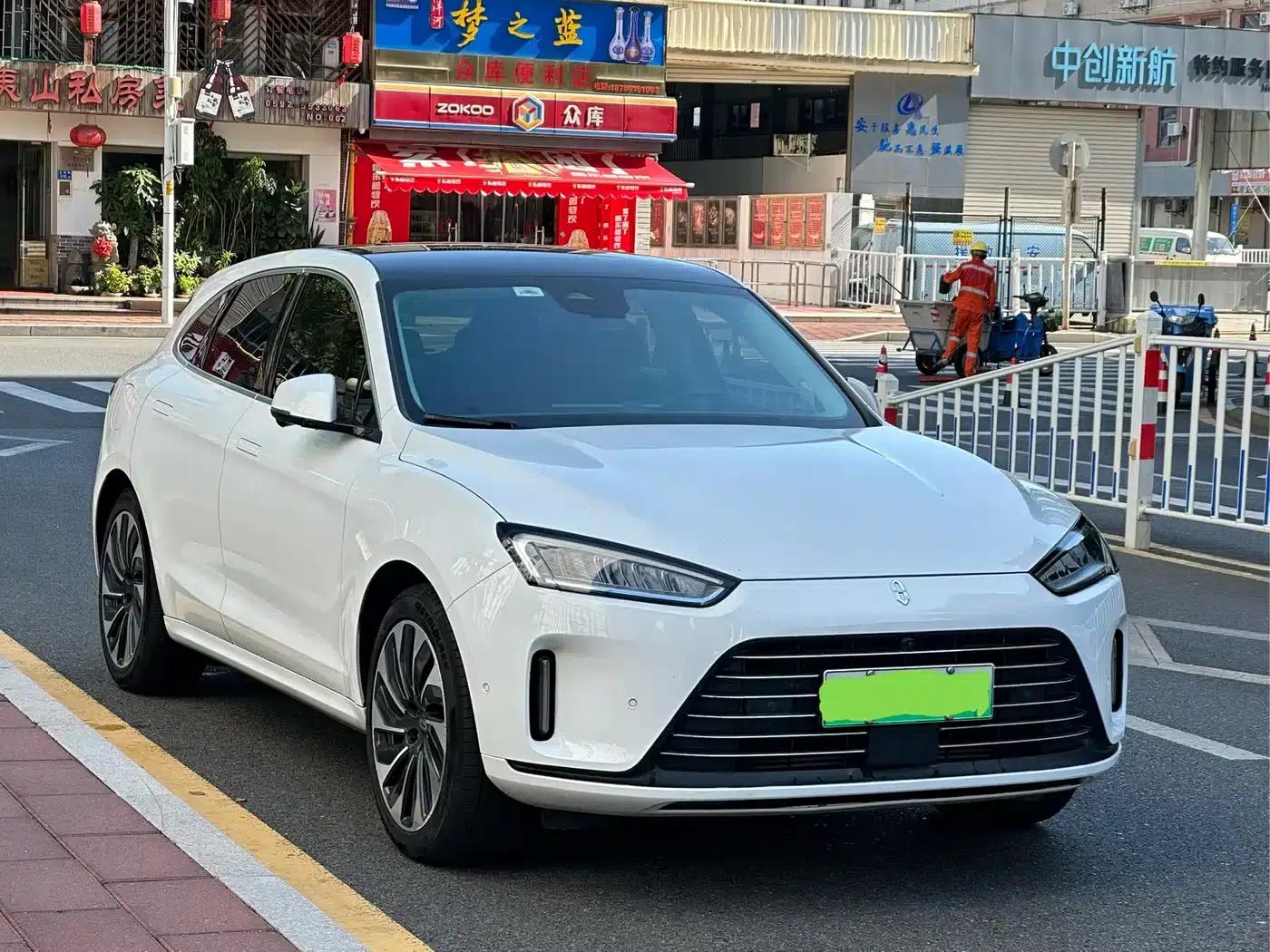 Wenjie M5 2022 Extended Range 4WD Flagship Edition — миниатюра 3