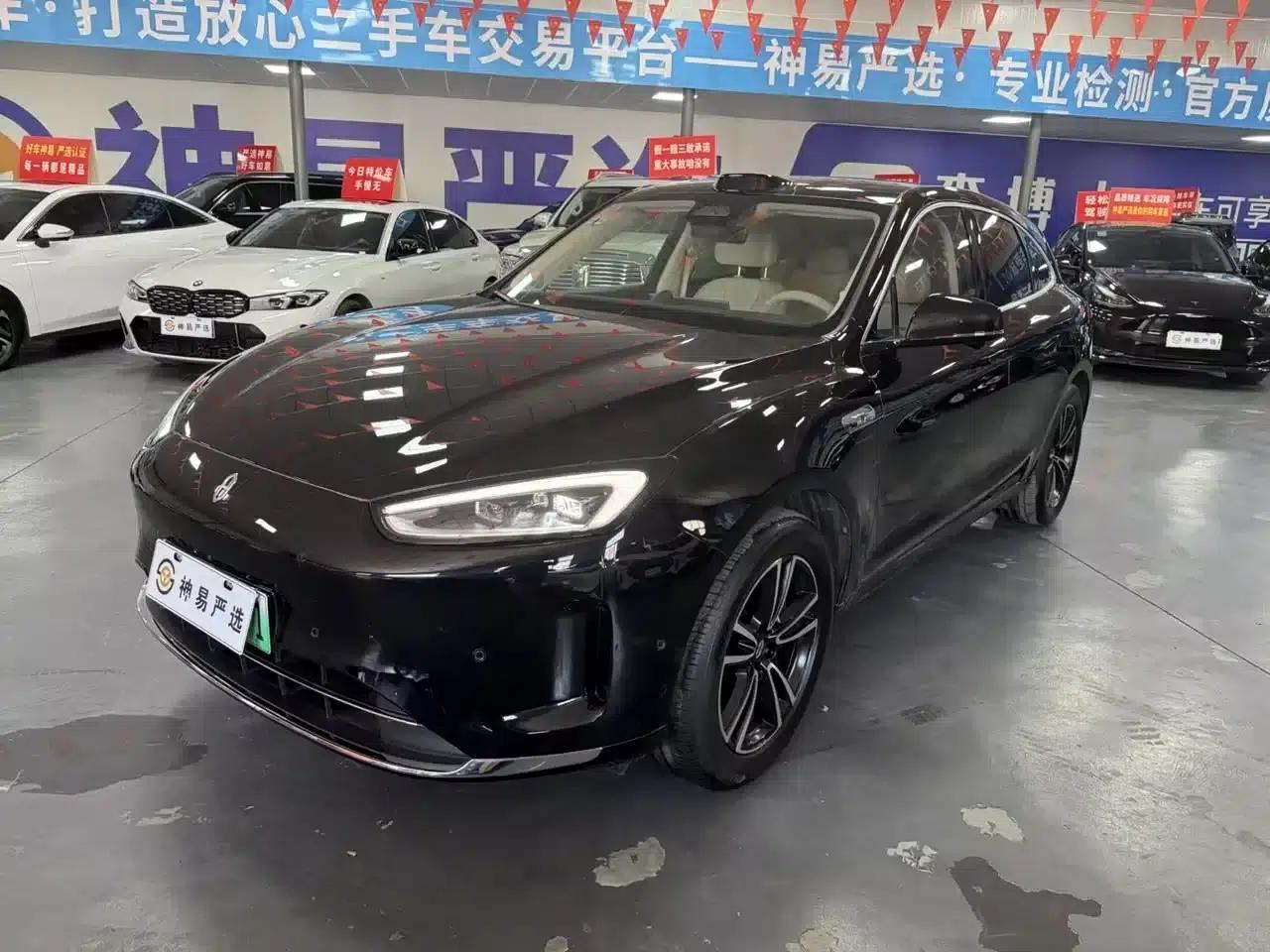 Wenjie M5 2025 Extended Range Ultra Rear-Wheel Drive Version — миниатюра 1