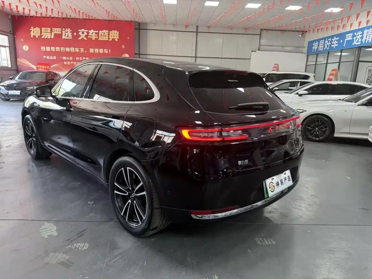 Wenjie M5 2025 Extended Range Ultra Rear-Wheel Drive Version — миниатюра 11