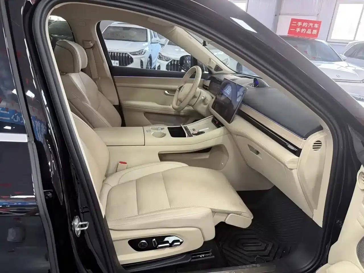 Wenjie M5 2025 Extended Range Ultra Rear-Wheel Drive Version — миниатюра 7