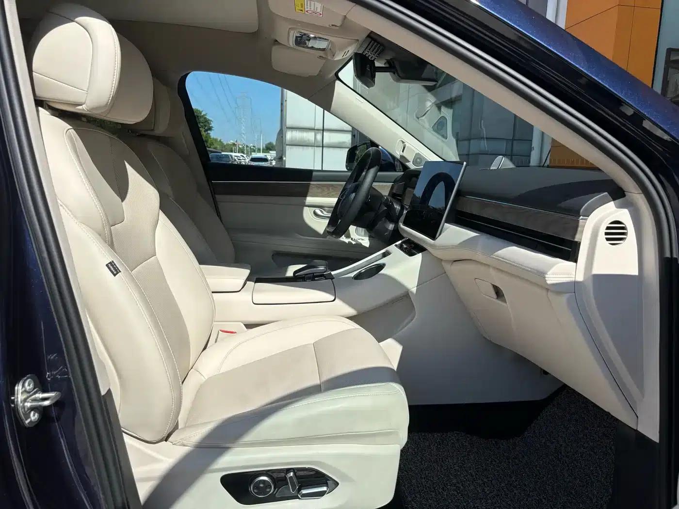 Wenjie M5 2022 Extended Range 4WD Ultimate Edition — миниатюра 12