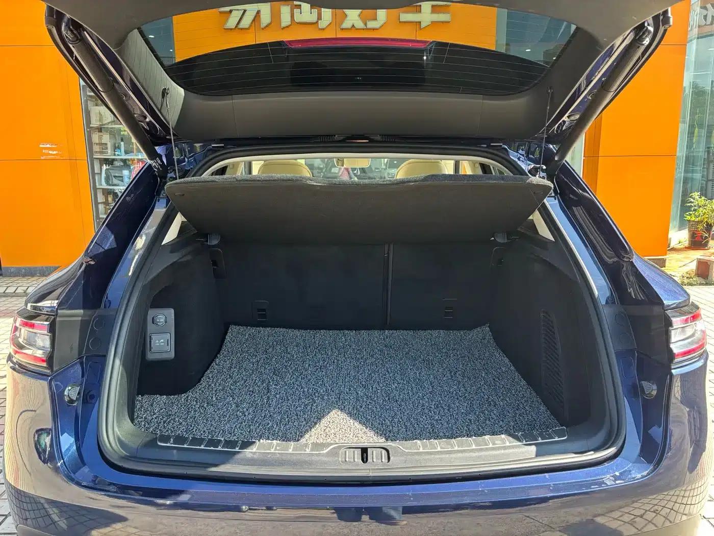 Wenjie M5 2022 Extended Range 4WD Ultimate Edition — миниатюра 35