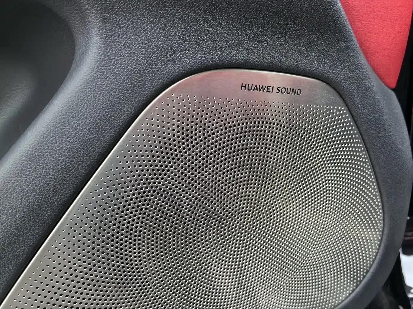 Wenjie M5 2024 Range Extended Max RS 4WD High-End Intelligent Driving Edition — миниатюра 12