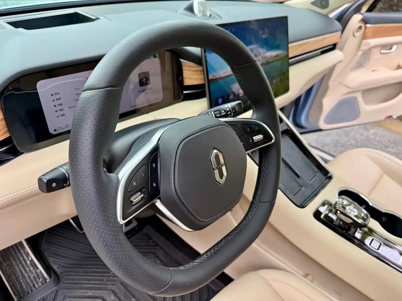 Wenjie M5 2022 Extended Range 4WD Flagship Edition — миниатюра 23