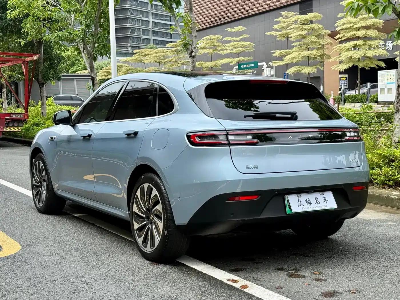 Wenjie M5 2022 Extended Range 4WD Flagship Edition — миниатюра 4