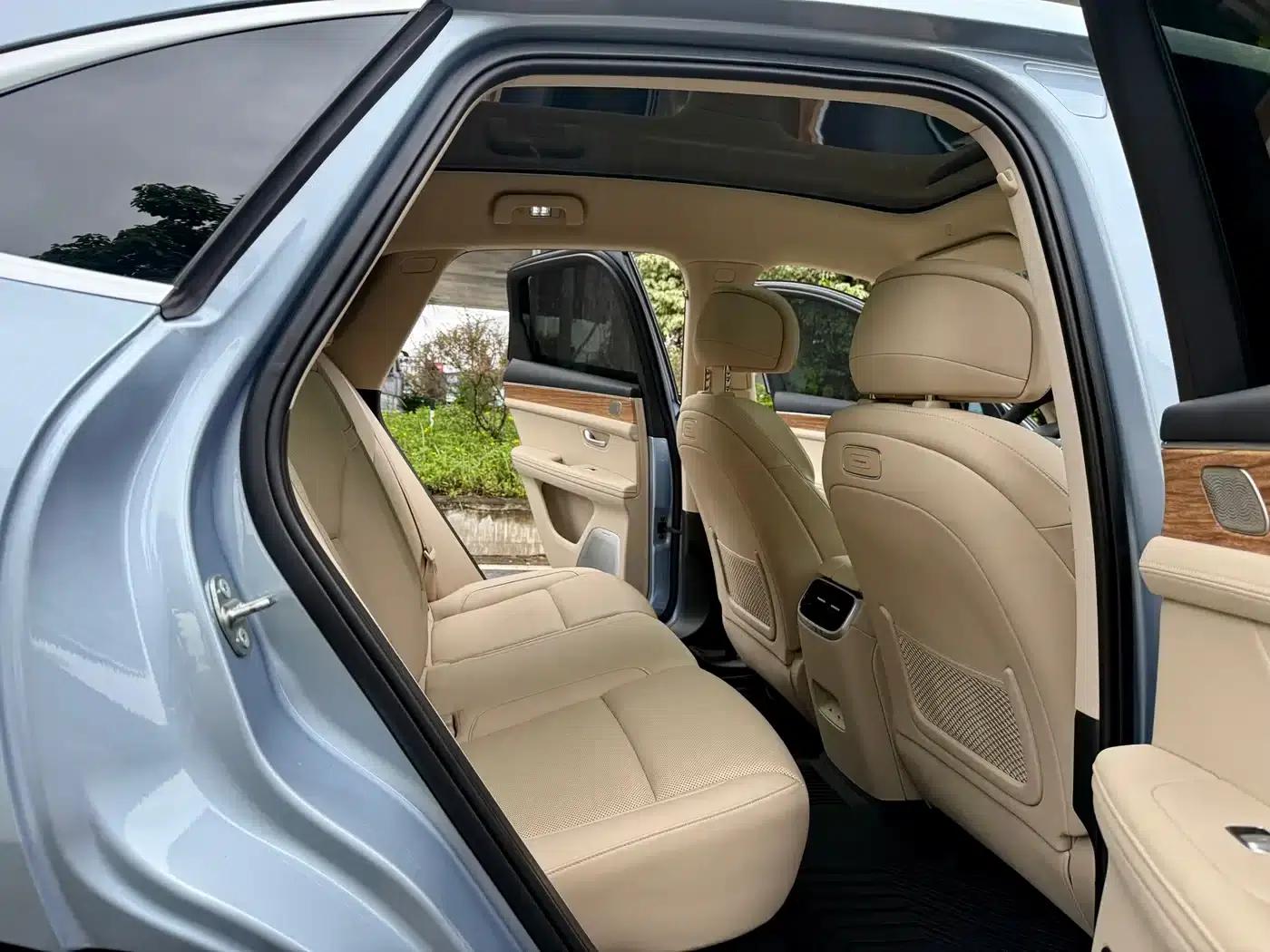 Wenjie M5 2022 Extended Range 4WD Flagship Edition — миниатюра 10