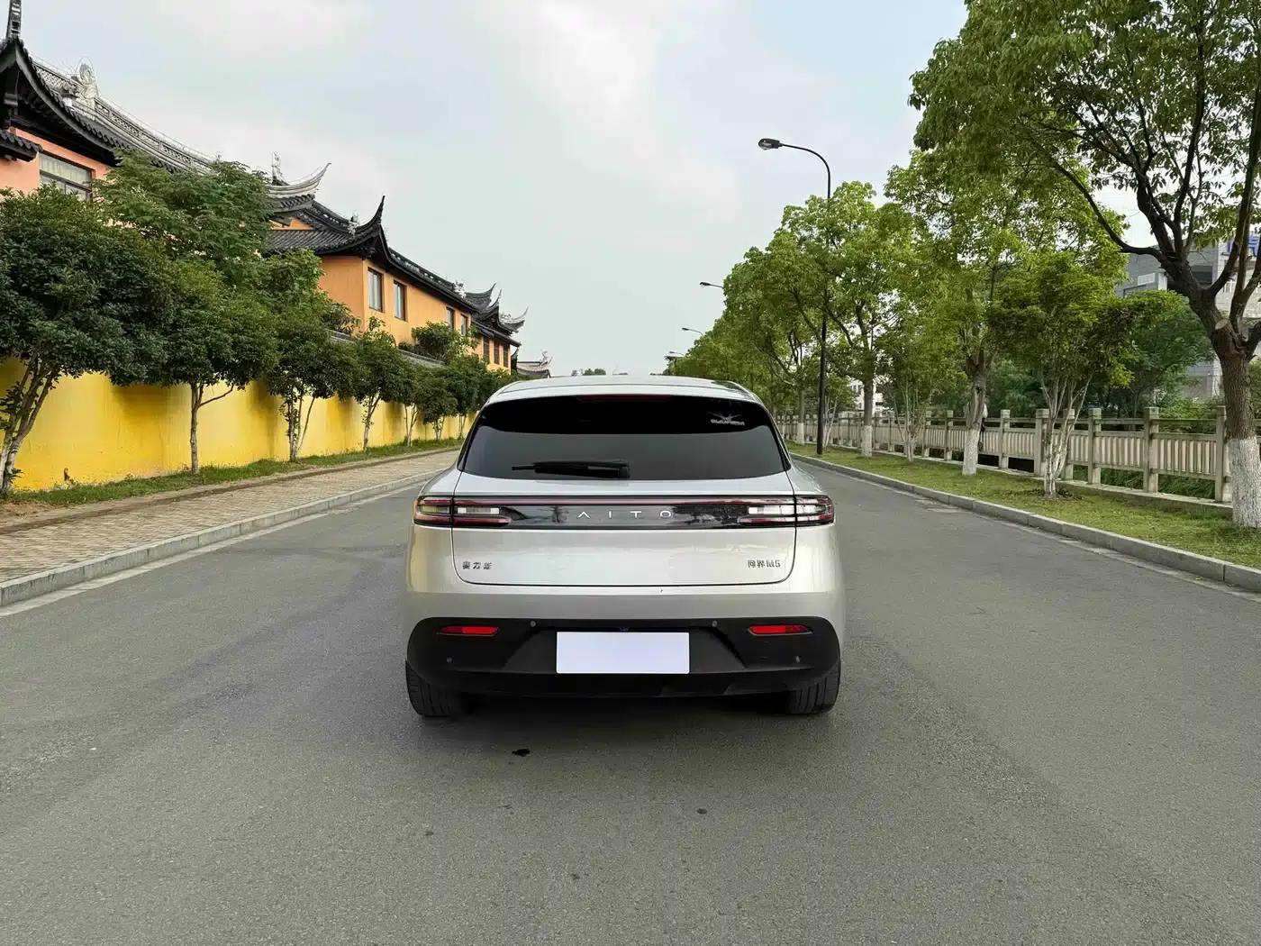 Wenjie M5 2022 Extended Range 4WD Flagship Edition — миниатюра 6