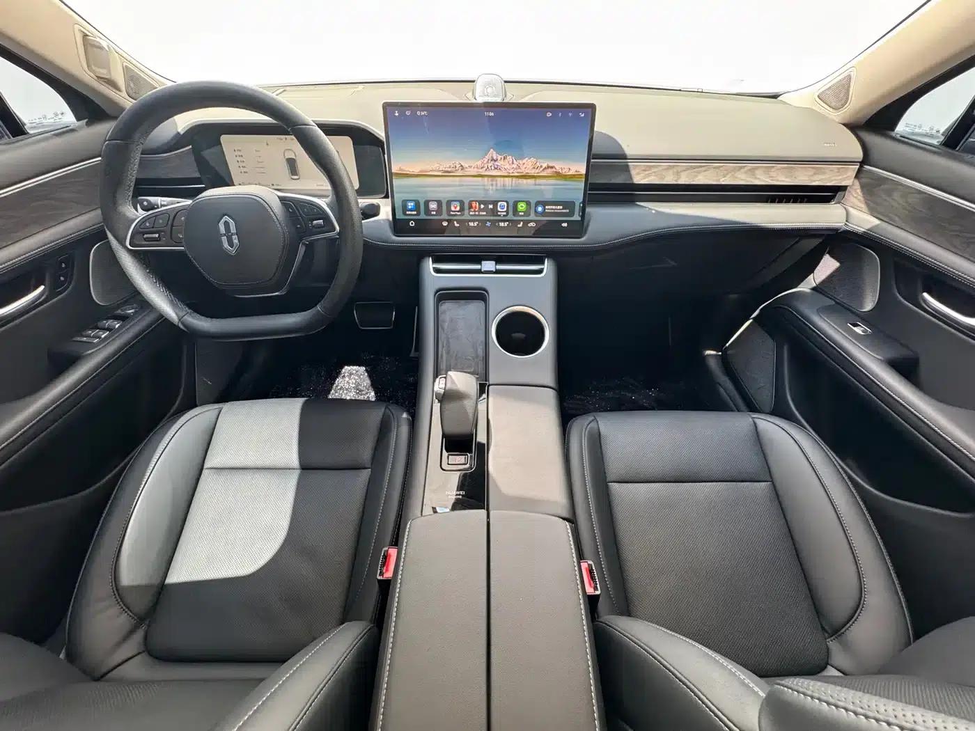 Wenjie M5 2022 Extended Range 4WD Ultimate Edition — миниатюра 6