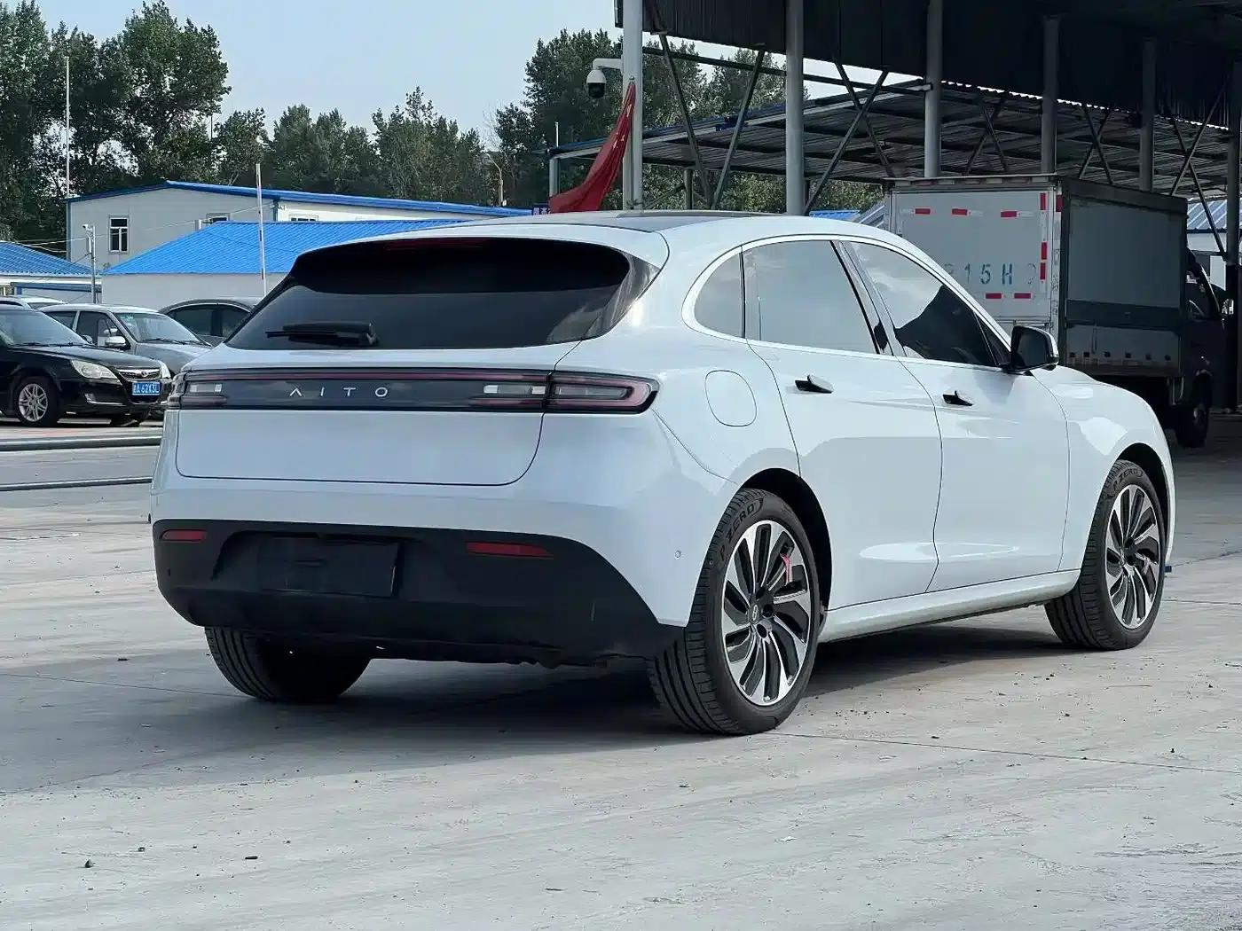 Wenjie M5 2022 Extended Range 4WD Ultimate Edition — миниатюра 7