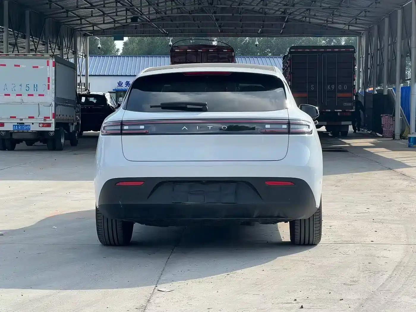 Wenjie M5 2022 Extended Range 4WD Ultimate Edition — миниатюра 8