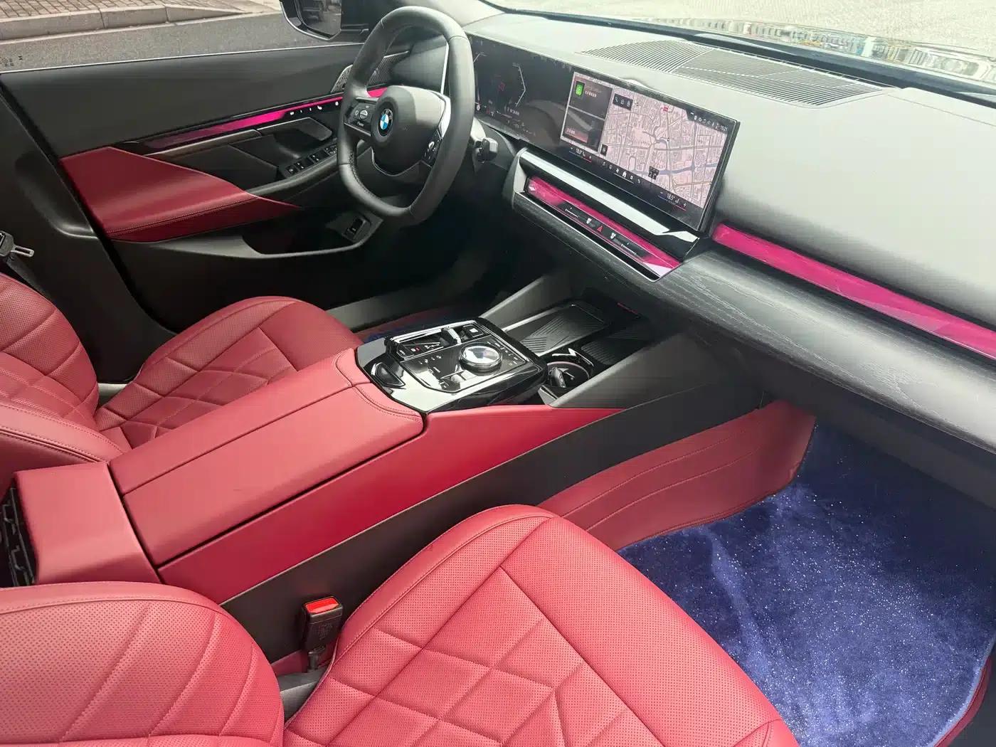 2024 BMW 5 Series 530Li Leading Luxury Package — миниатюра 11