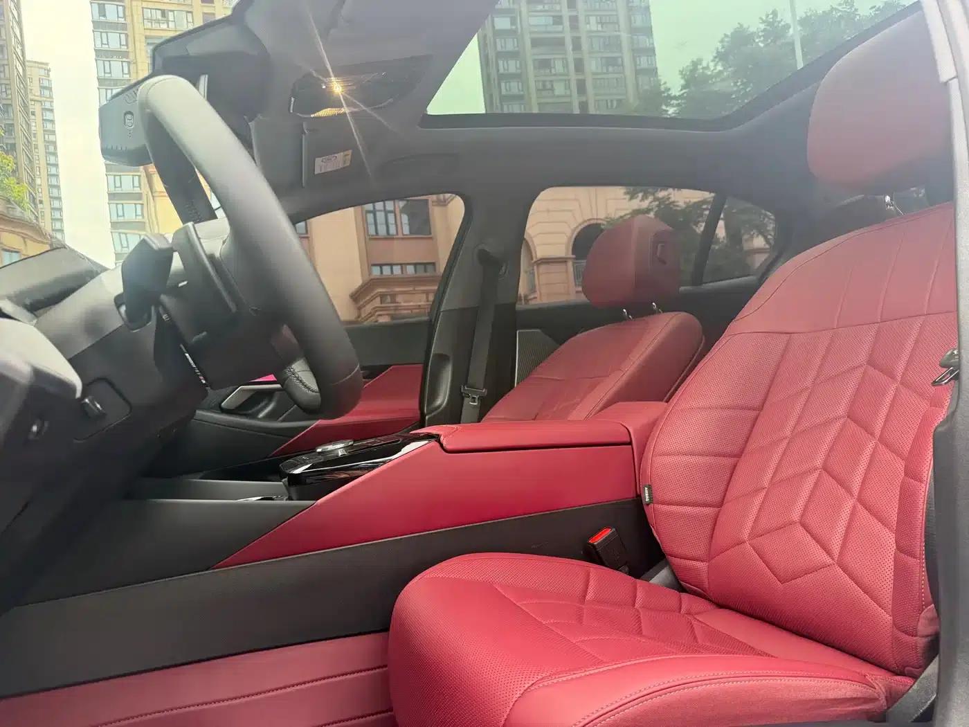2024 BMW 5 Series 530Li Leading Luxury Package — миниатюра 9