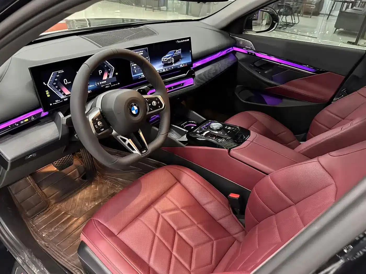 2025 BMW 5 Series 530Li Leading Edition M Sport Package — миниатюра 4
