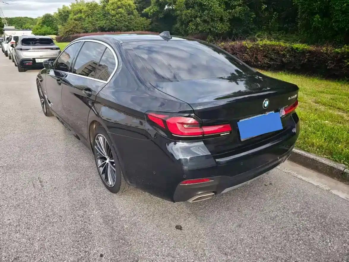 2022 BMW 5 Series 530Li Leading Edition M Sport Package — миниатюра 2