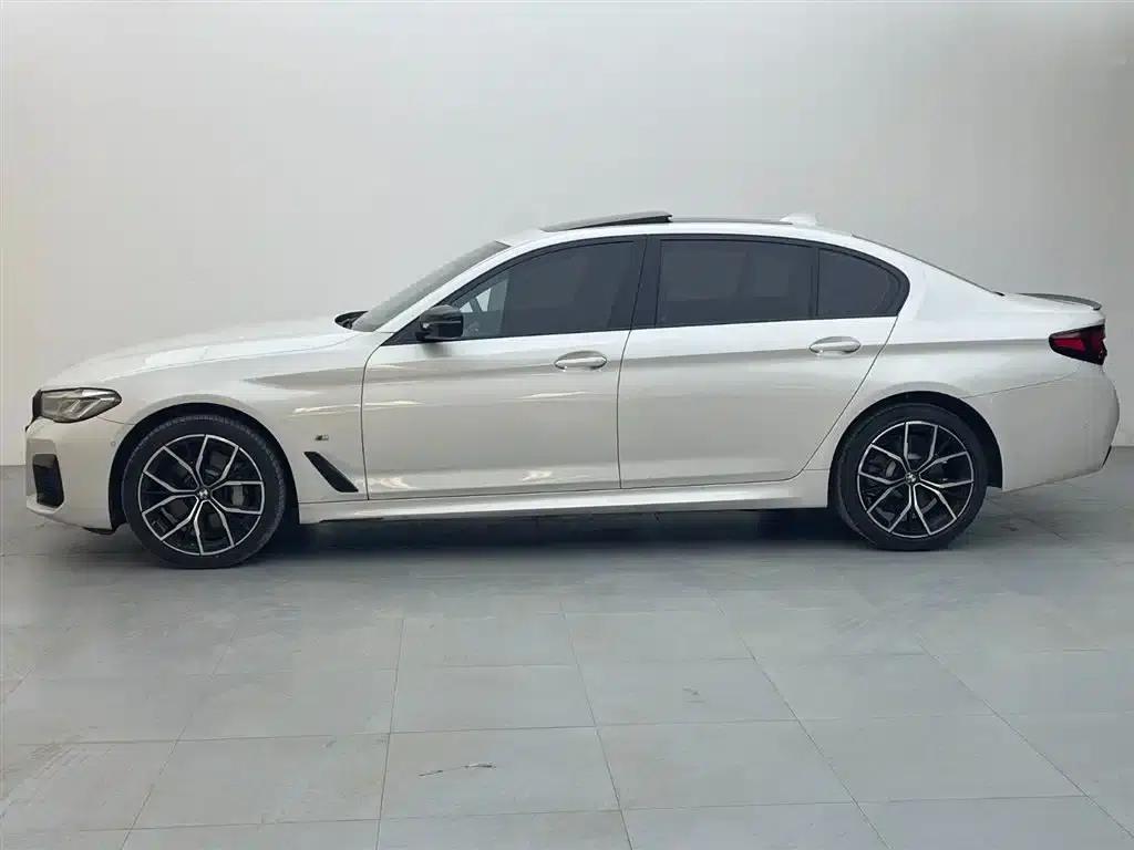 2022 BMW 5 Series Facelift 530Li Luxury M Sport Package — миниатюра 3
