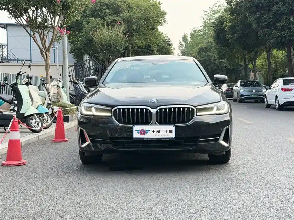 2022 BMW 5 Series 530Li Leading Luxury Package — миниатюра 2