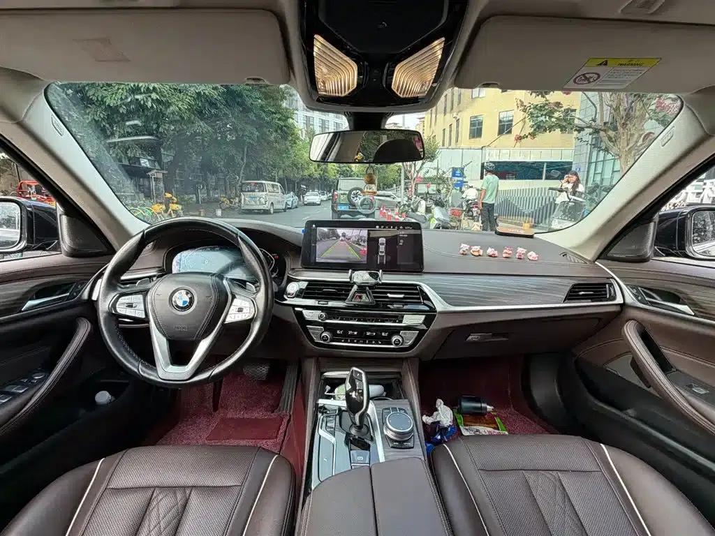 2022 BMW 5 Series 530Li Leading Luxury Package — миниатюра 11