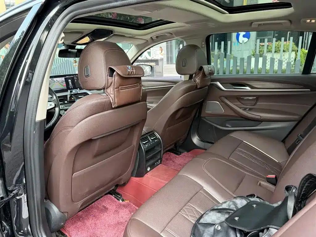 2022 BMW 5 Series 530Li Leading Luxury Package — миниатюра 9