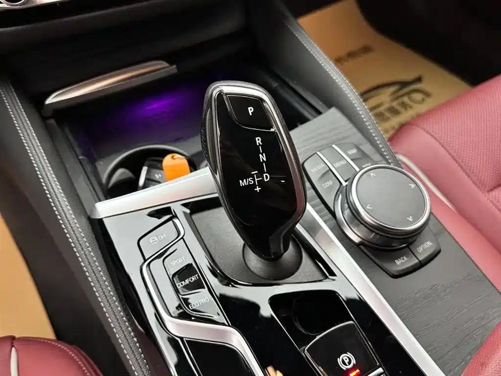 2023 BMW 5 Series 530Li Leading Edition M Sport Package — миниатюра 16