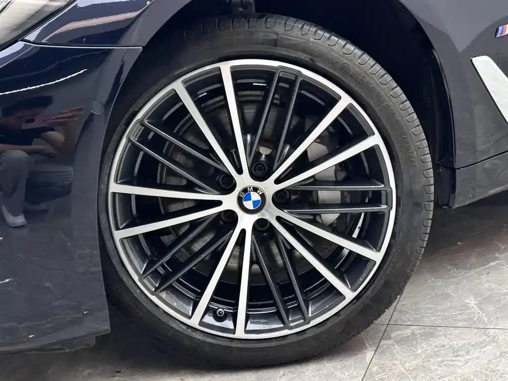 2023 BMW 5 Series 530Li Leading Edition M Sport Package — миниатюра 18