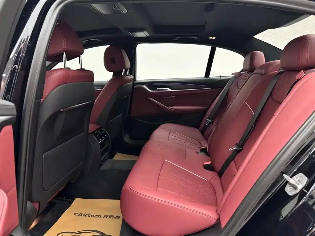 2023 BMW 5 Series 530Li Leading Edition M Sport Package — миниатюра 9