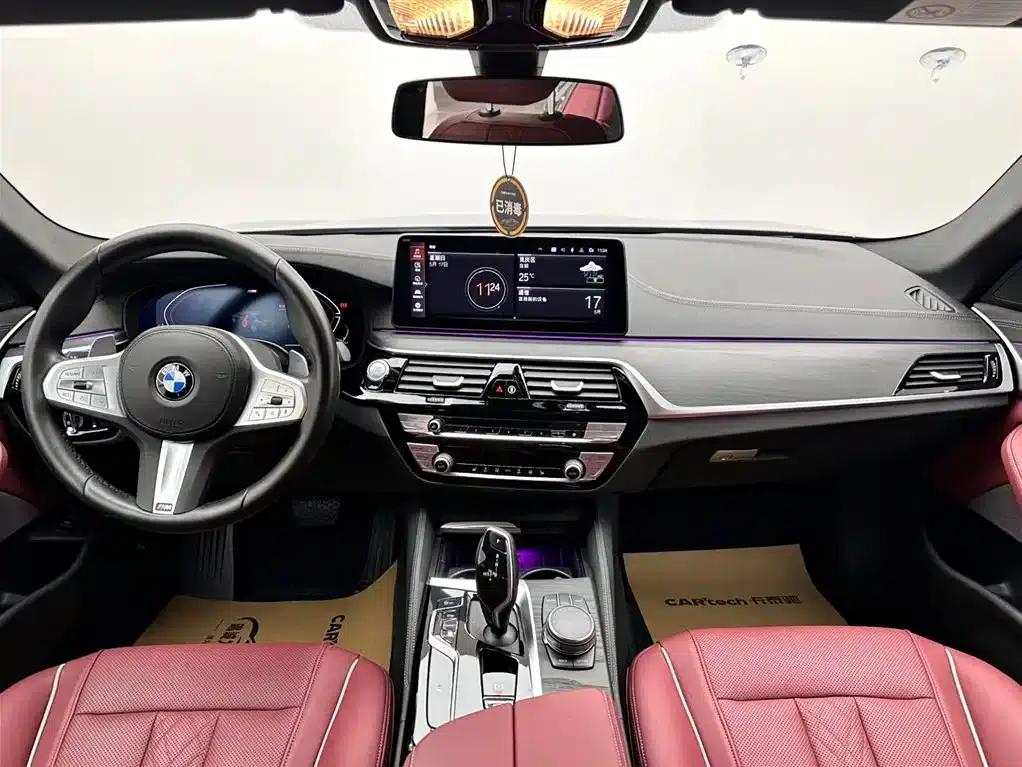 2023 BMW 5 Series 530Li Leading Edition M Sport Package — миниатюра 10