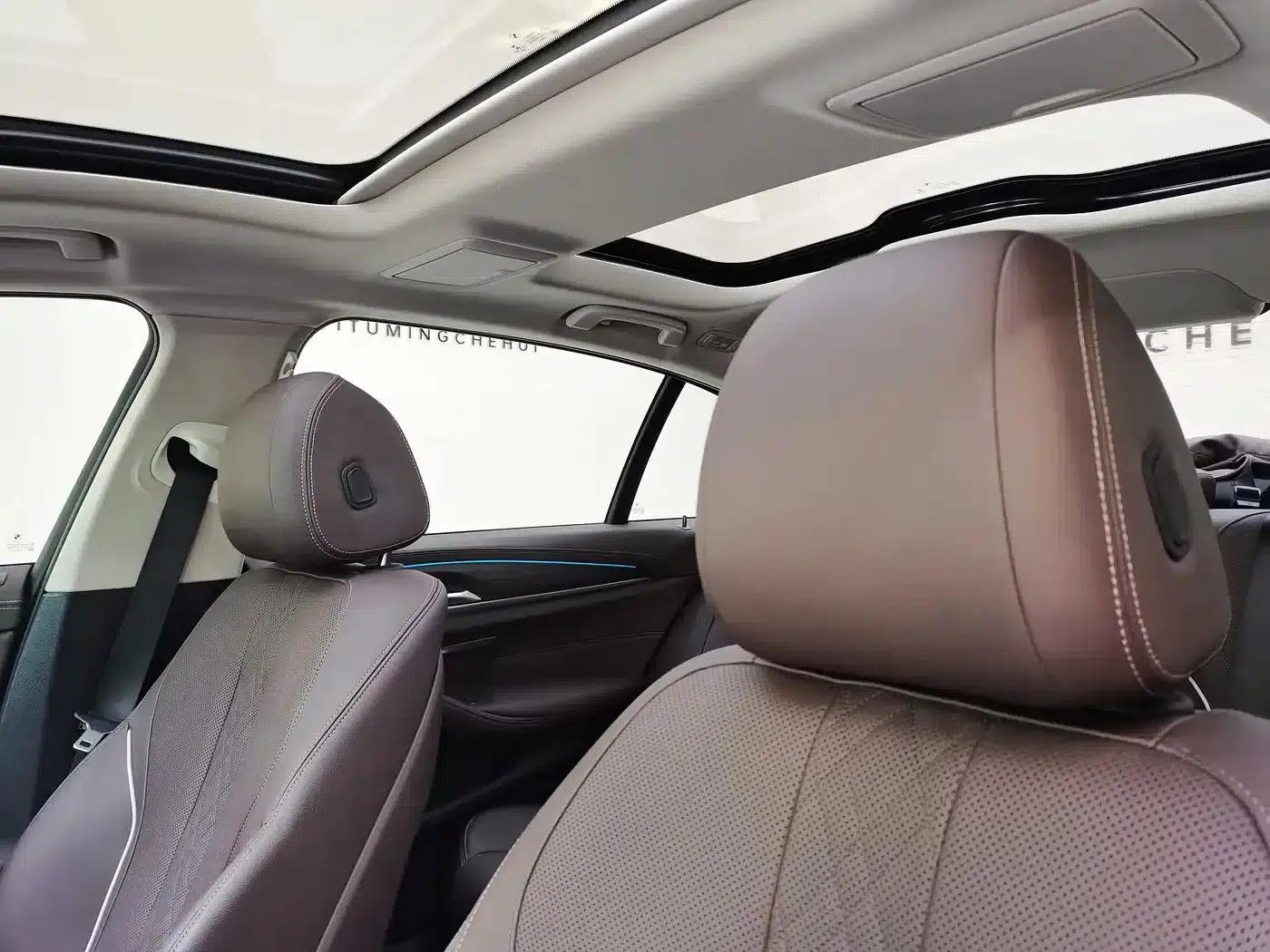 2021 BMW 5 Series 530Li xDrive Luxury Package — миниатюра 13
