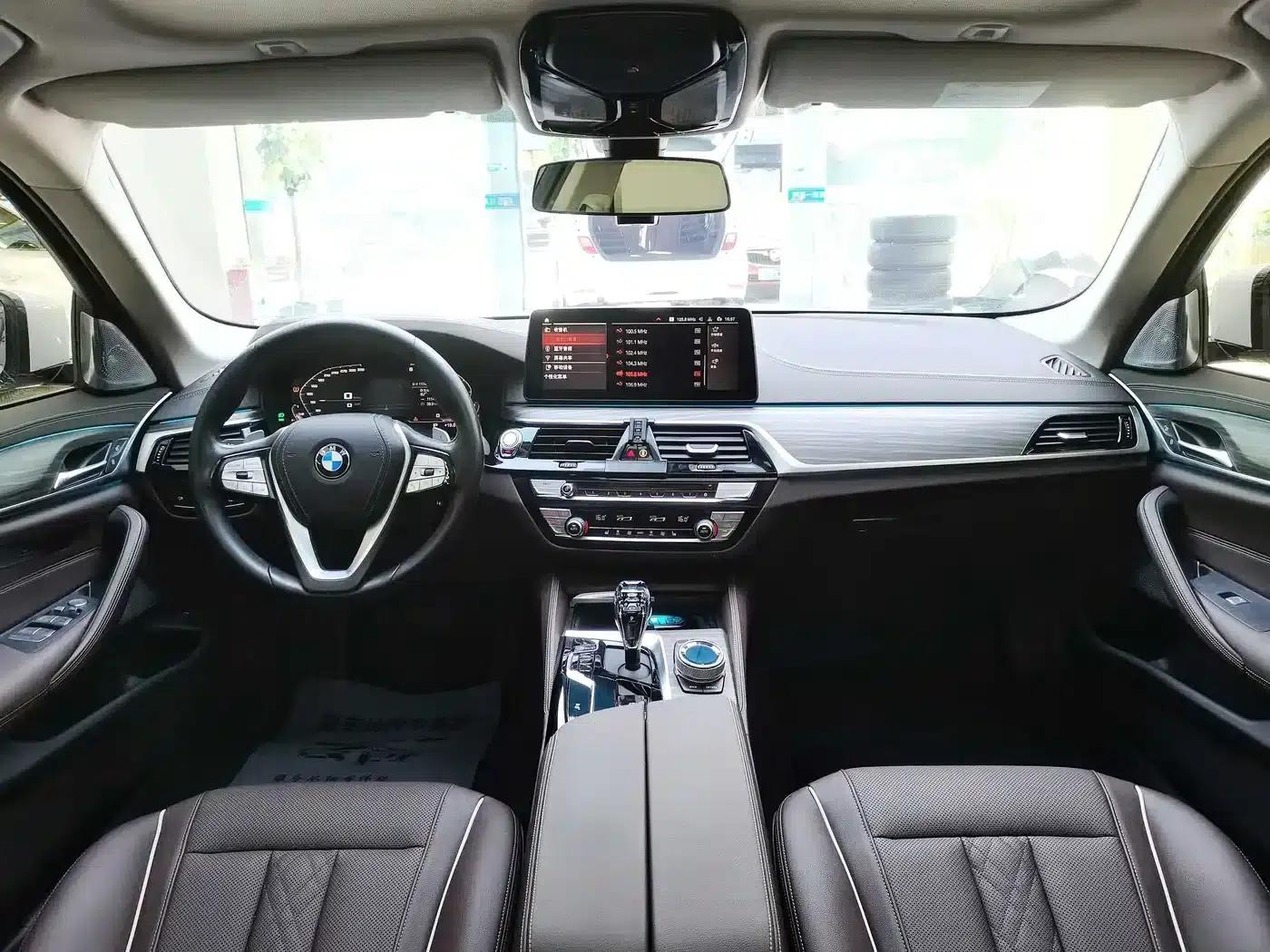 2021 BMW 5 Series 530Li xDrive Luxury Package — миниатюра 15