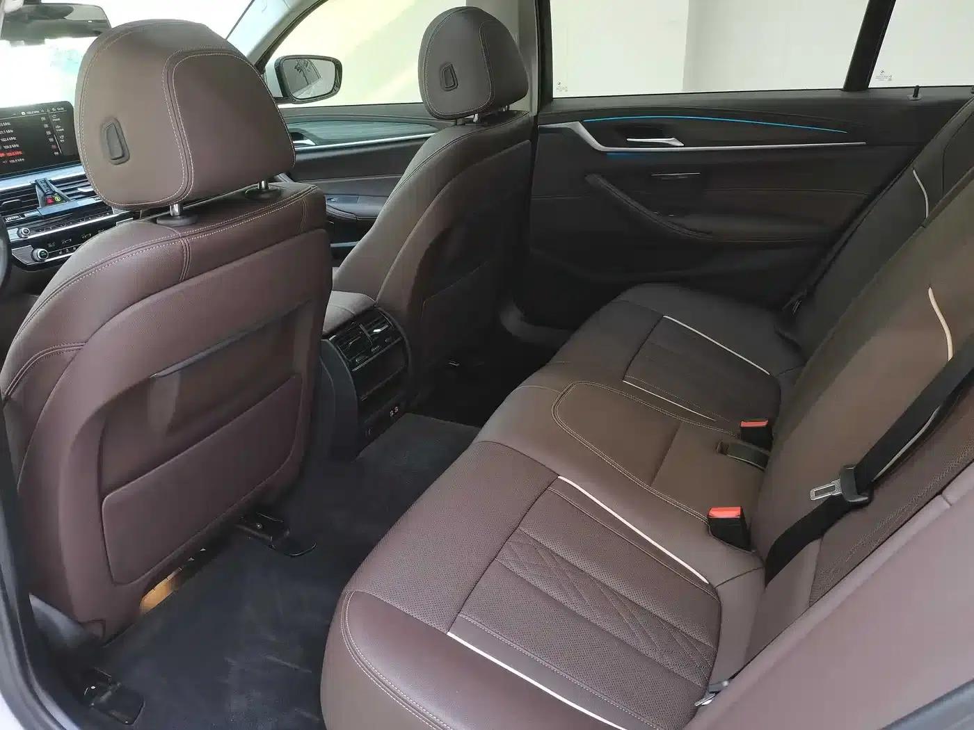 2021 BMW 5 Series 530Li xDrive Luxury Package — миниатюра 17